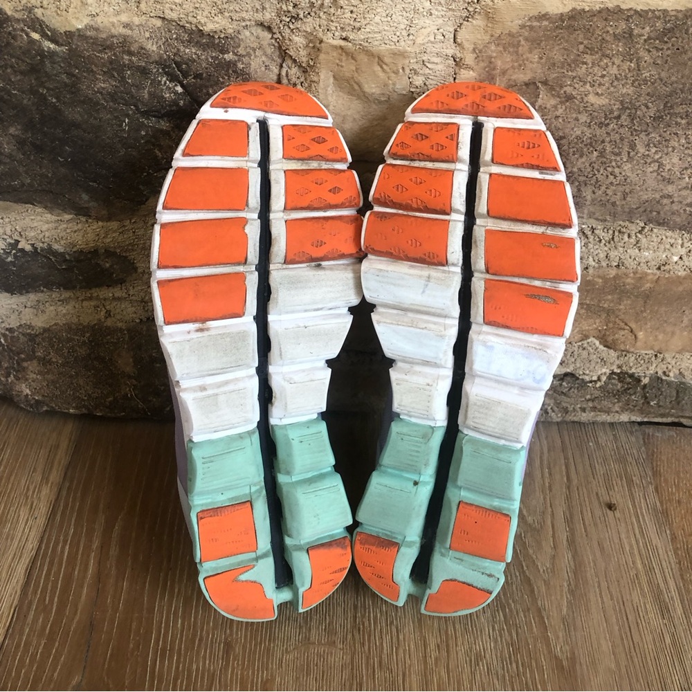 On running women’s Cloudflow sneakers size 10.5 price firm! - Picture 7 of 9